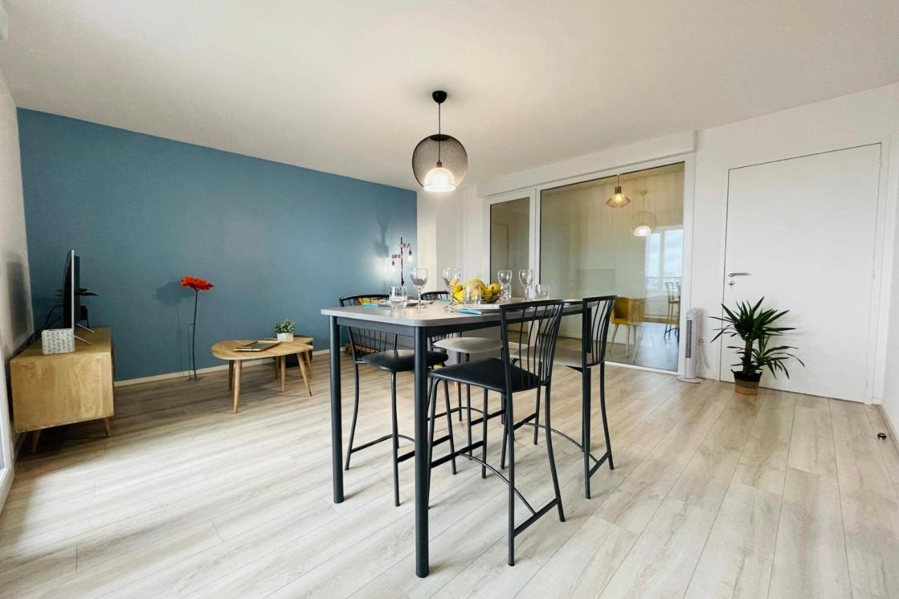 Bright Apartment In A New Building With Garage Tours Exteriör bild