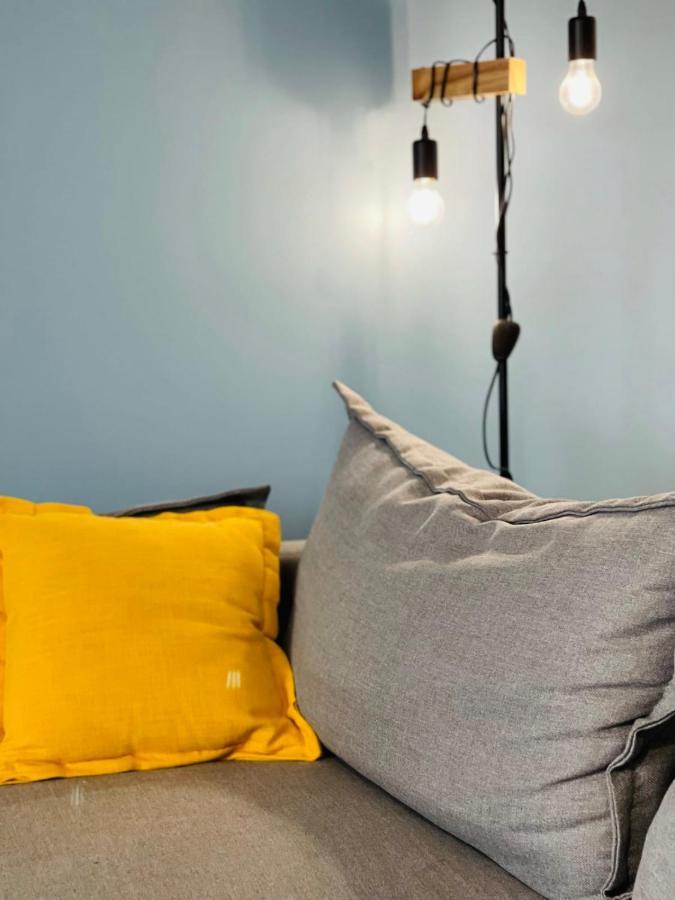 Bright Apartment In A New Building With Garage Tours Exteriör bild