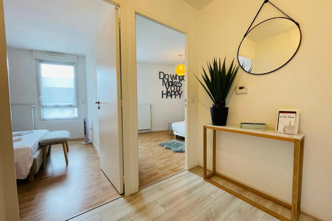 Bright Apartment In A New Building With Garage Tours Exteriör bild