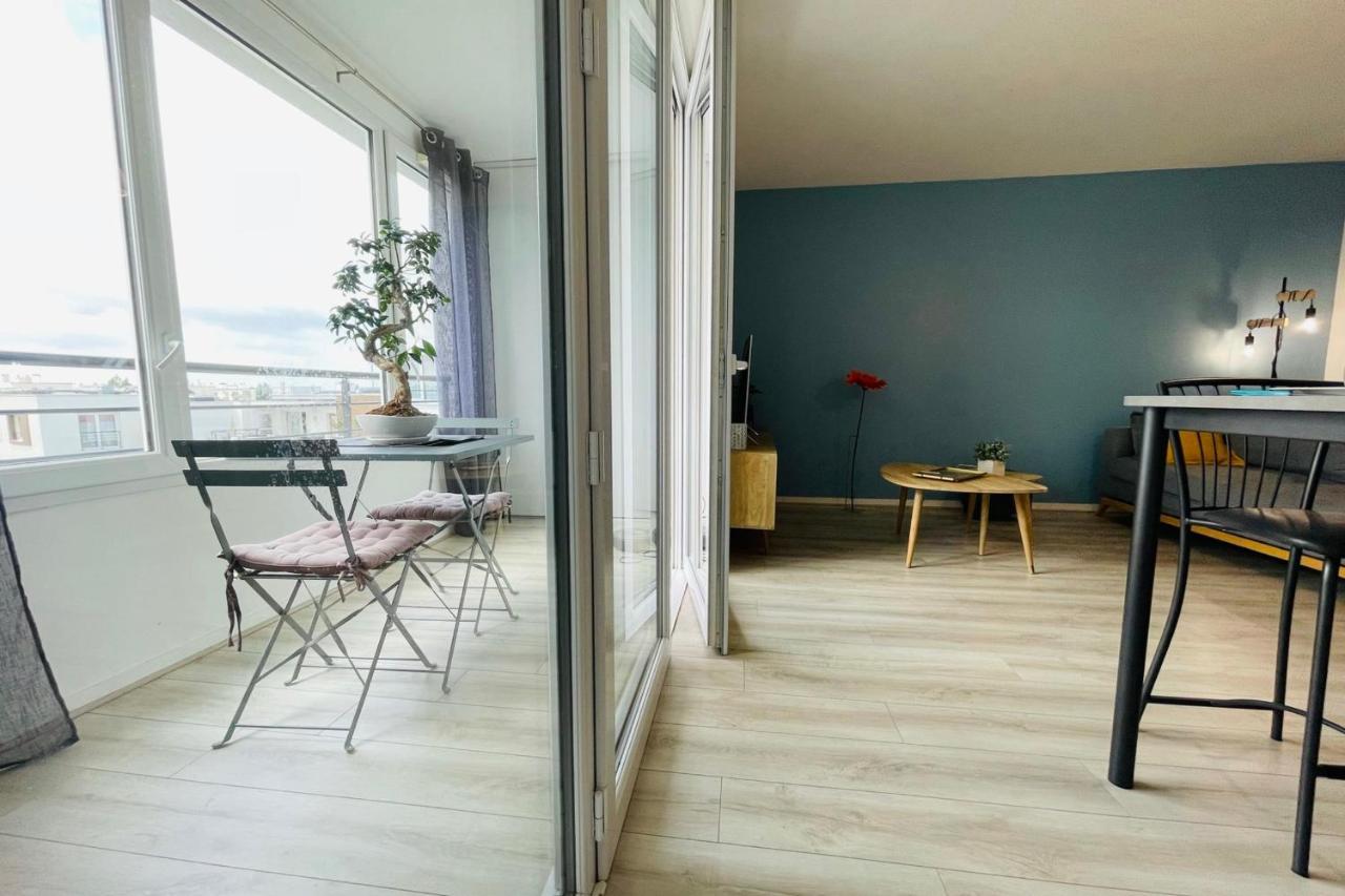 Bright Apartment In A New Building With Garage Tours Exteriör bild