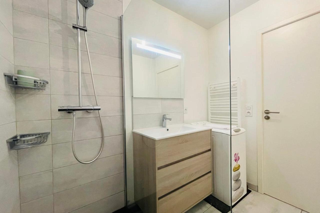Bright Apartment In A New Building With Garage Tours Exteriör bild