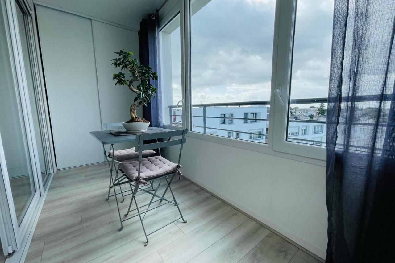 Bright Apartment In A New Building With Garage Tours Exteriör bild